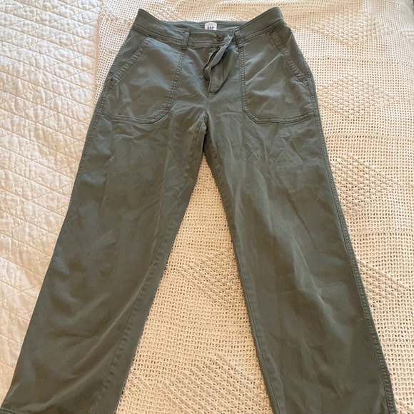 two pair of  cropped casual pants - Picture 3 of 7